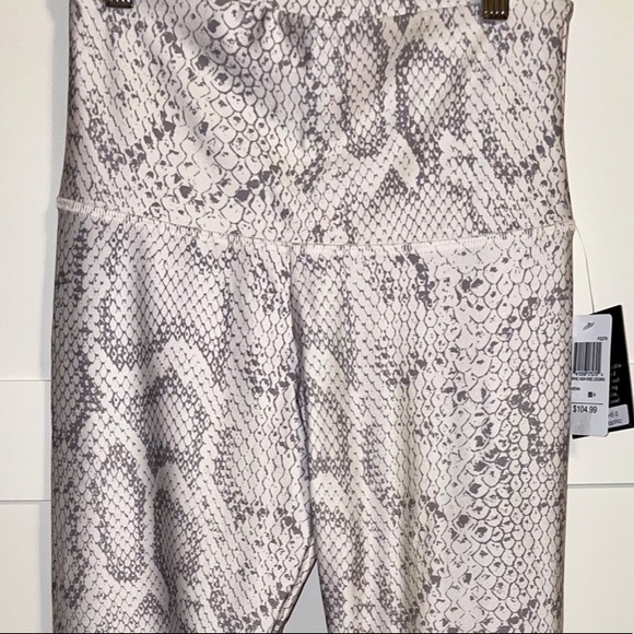 Onzie - snake skin print leggings Size S - Picture 7 of 8